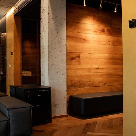 Mandarin Club House Hotel Батуми Екстериор снимка