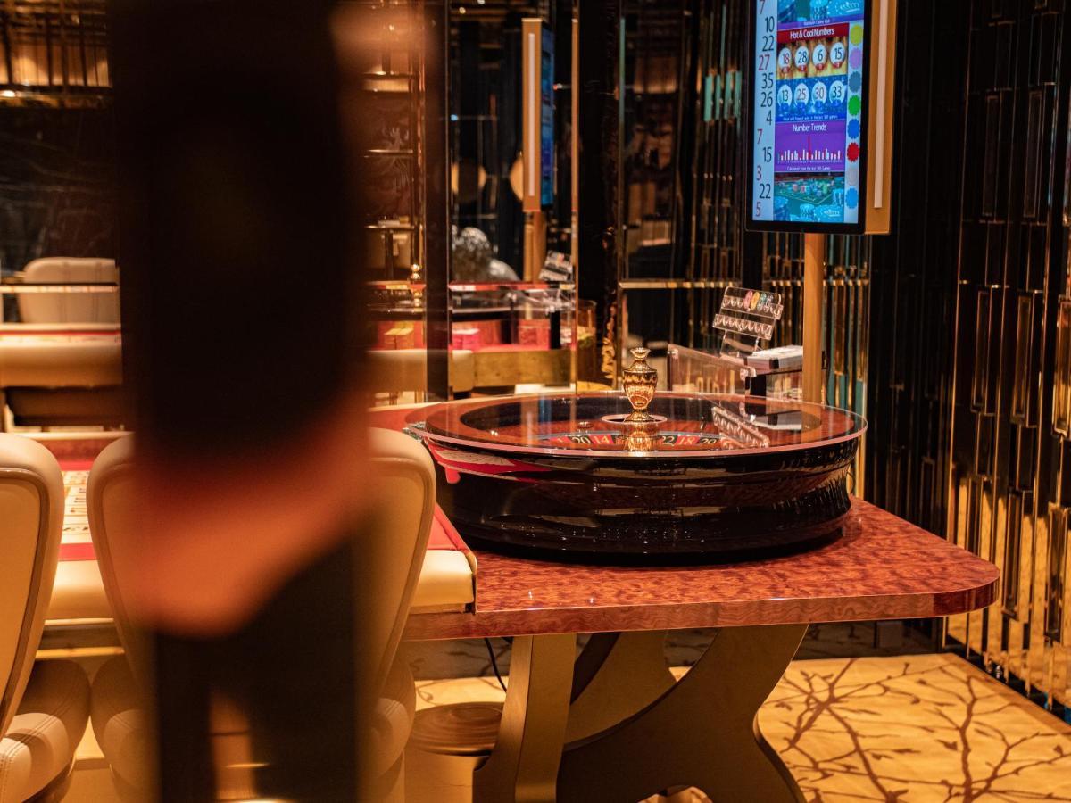 Mandarin Club House Hotel Батуми Екстериор снимка