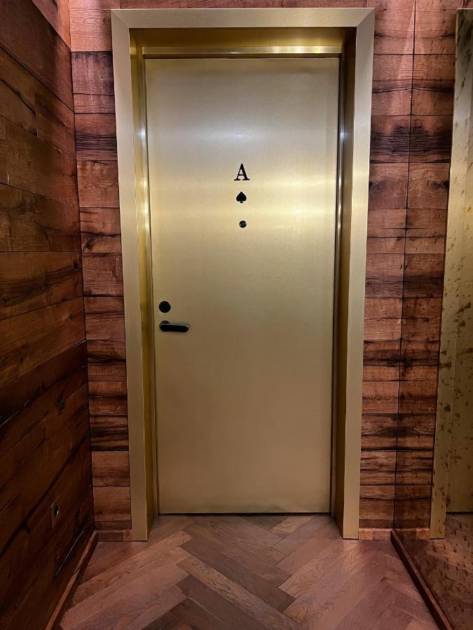 Mandarin Club House Hotel Батуми Екстериор снимка
