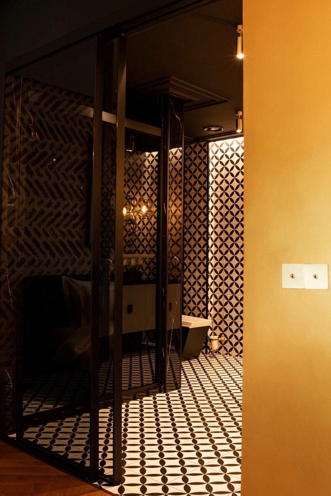 Mandarin Club House Hotel Батуми Екстериор снимка