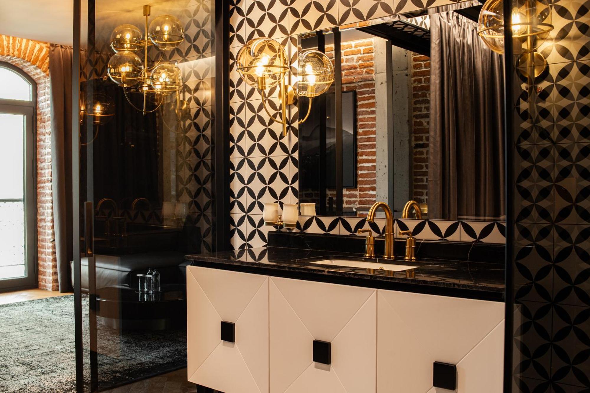 Mandarin Club House Hotel Батуми Екстериор снимка