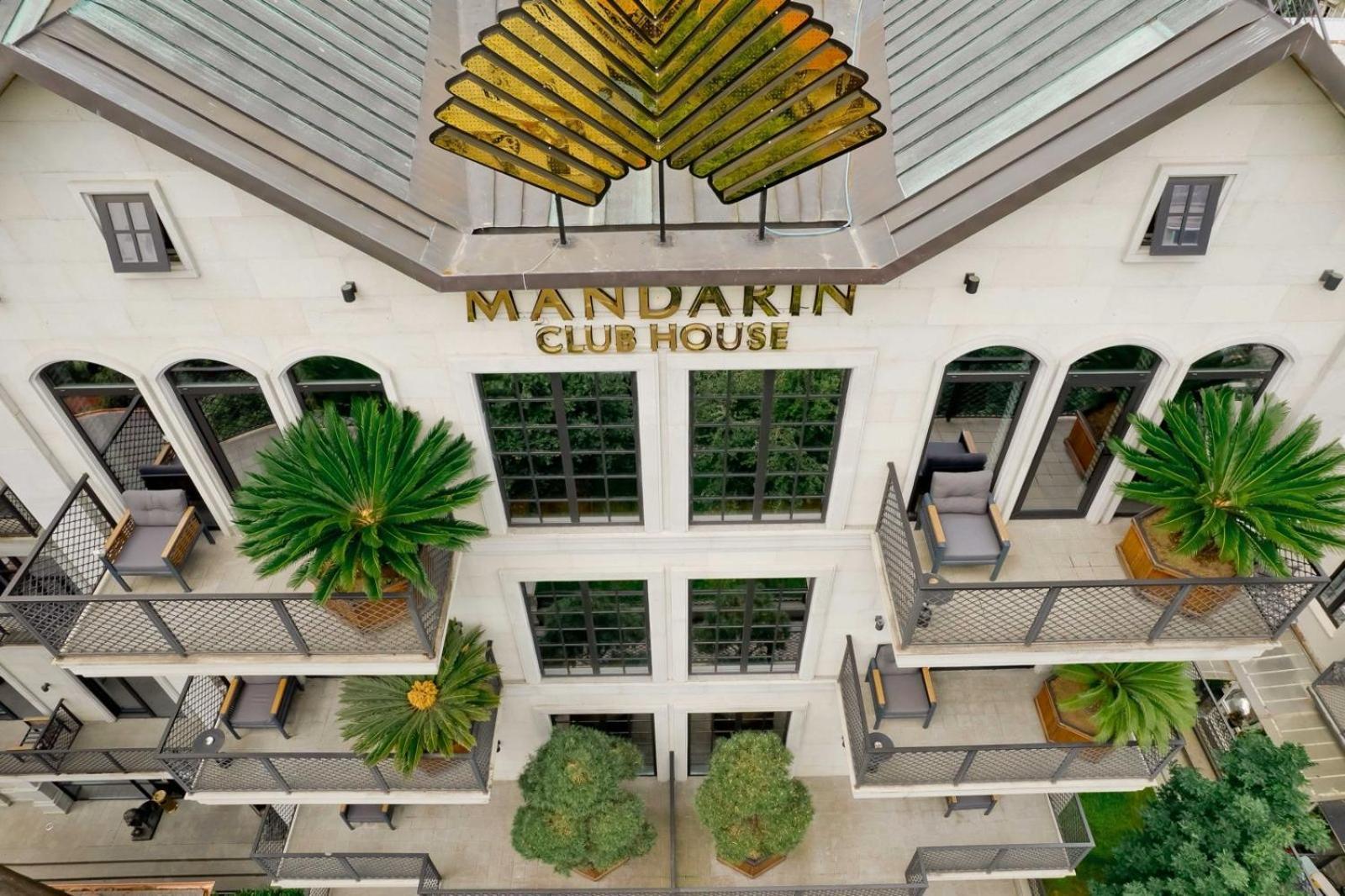 Mandarin Club House Hotel Батуми Екстериор снимка